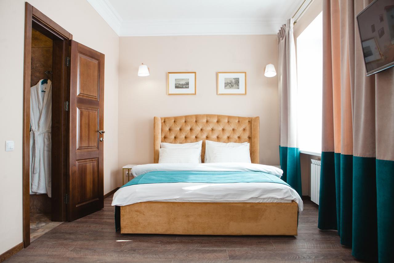 Live.here.hotel 3*